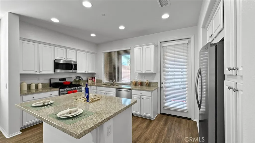 422 W Route 66 100, Glendora, California 91740 home-pic-3